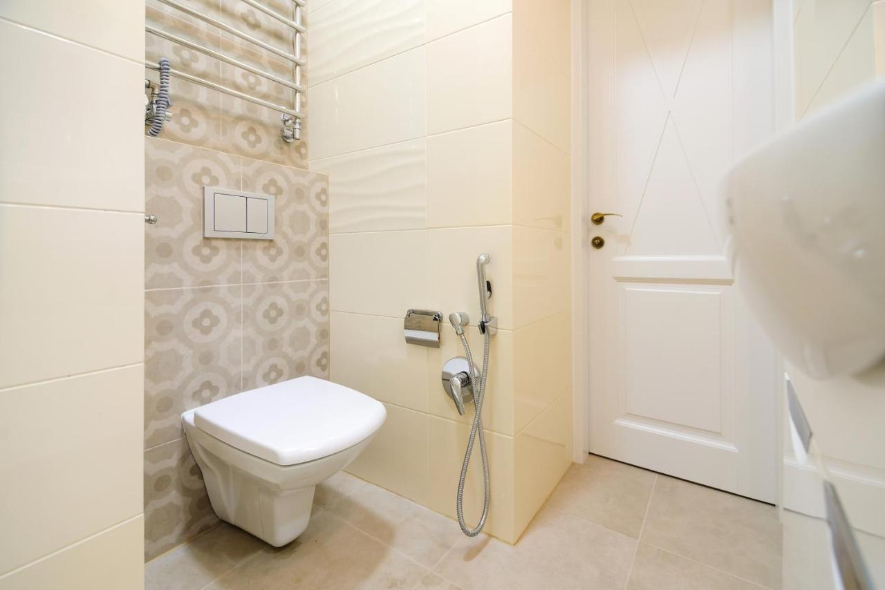 Просторі Апартаменти В Центрі Львова Extérieur photo
